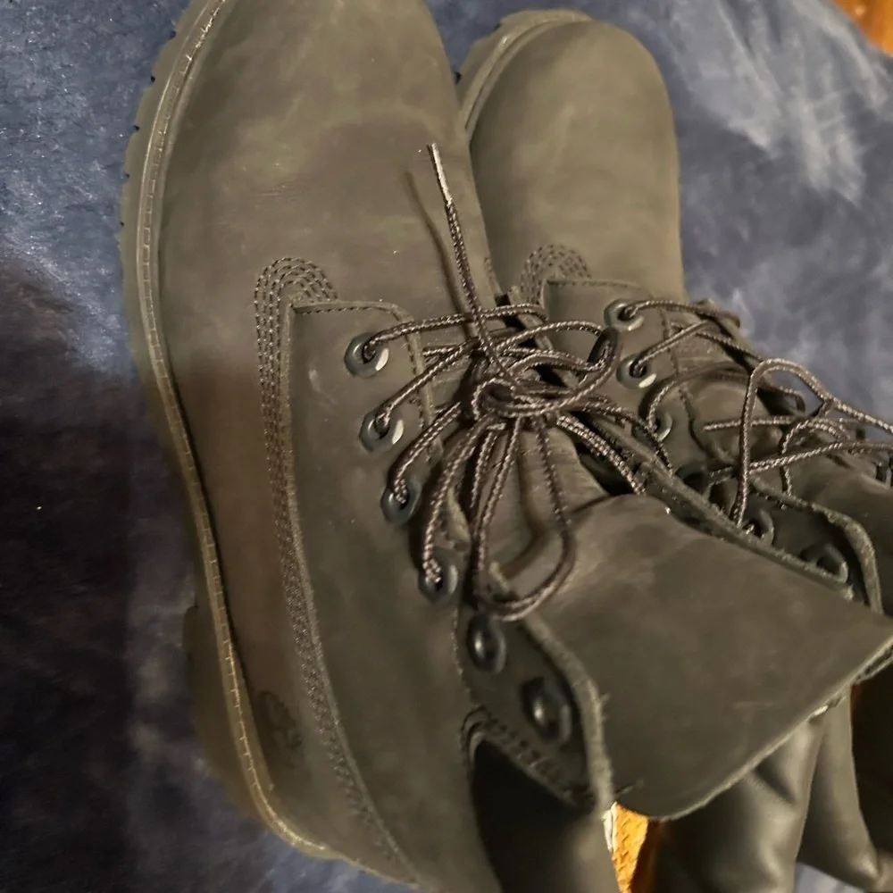Timberland Boots size 6 juniors fit like size 8 men’s